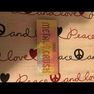 Kat Von D Metal Crush Highlighter palette